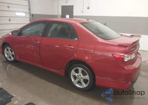 2011 Toyota Corolla S z USA, uszkodzony, nr VIN 2T1BU4EE4BC536161